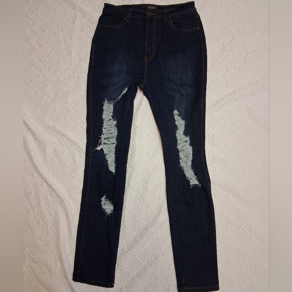 AKIRA Midnight Blue High Rise Ripped Jeans Size 13/W30 - Picture 14 of 16